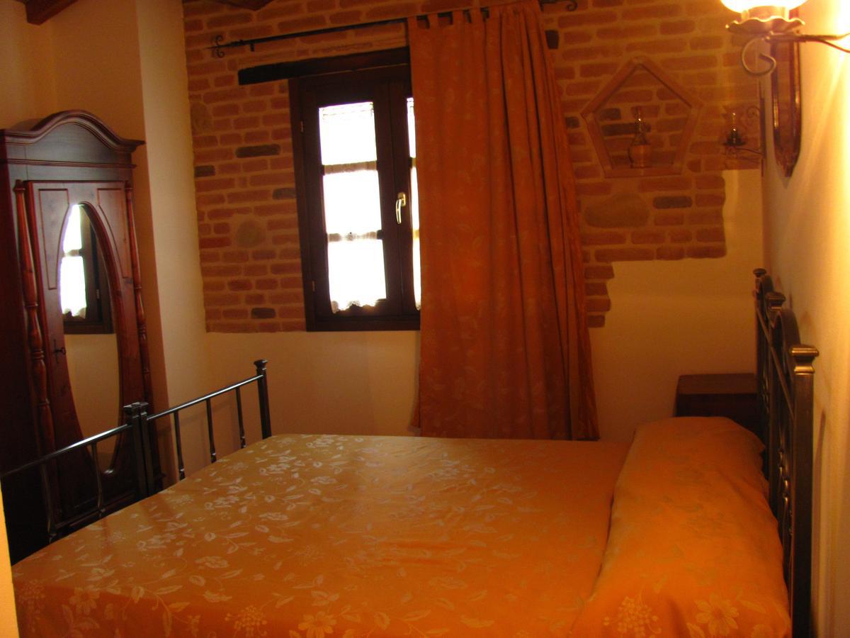 Agriturismo Bacchiocchi Bed & Breakfast Orciano di Pesaro Bilik gambar